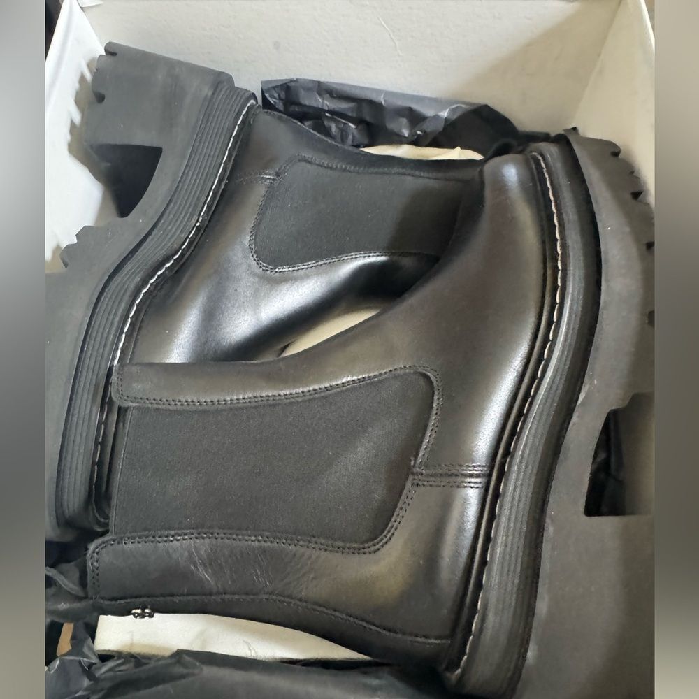 NEW Sandro Chelsea AKIS LUG SOLE Ankle Boots Black - Picture 3 of 4
